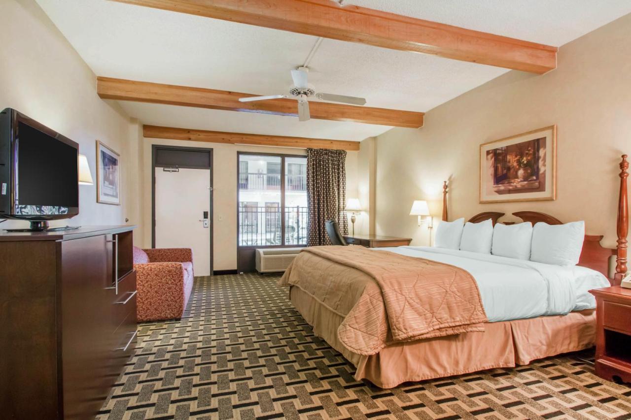 Quality Inn & Suites Риджленд Екстериор снимка