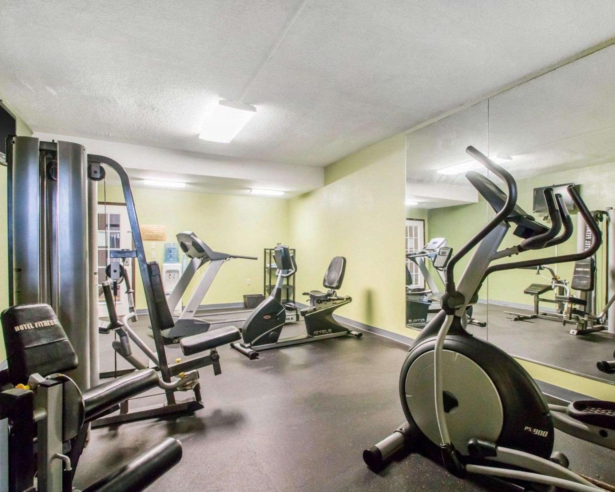 Quality Inn & Suites Риджленд Екстериор снимка