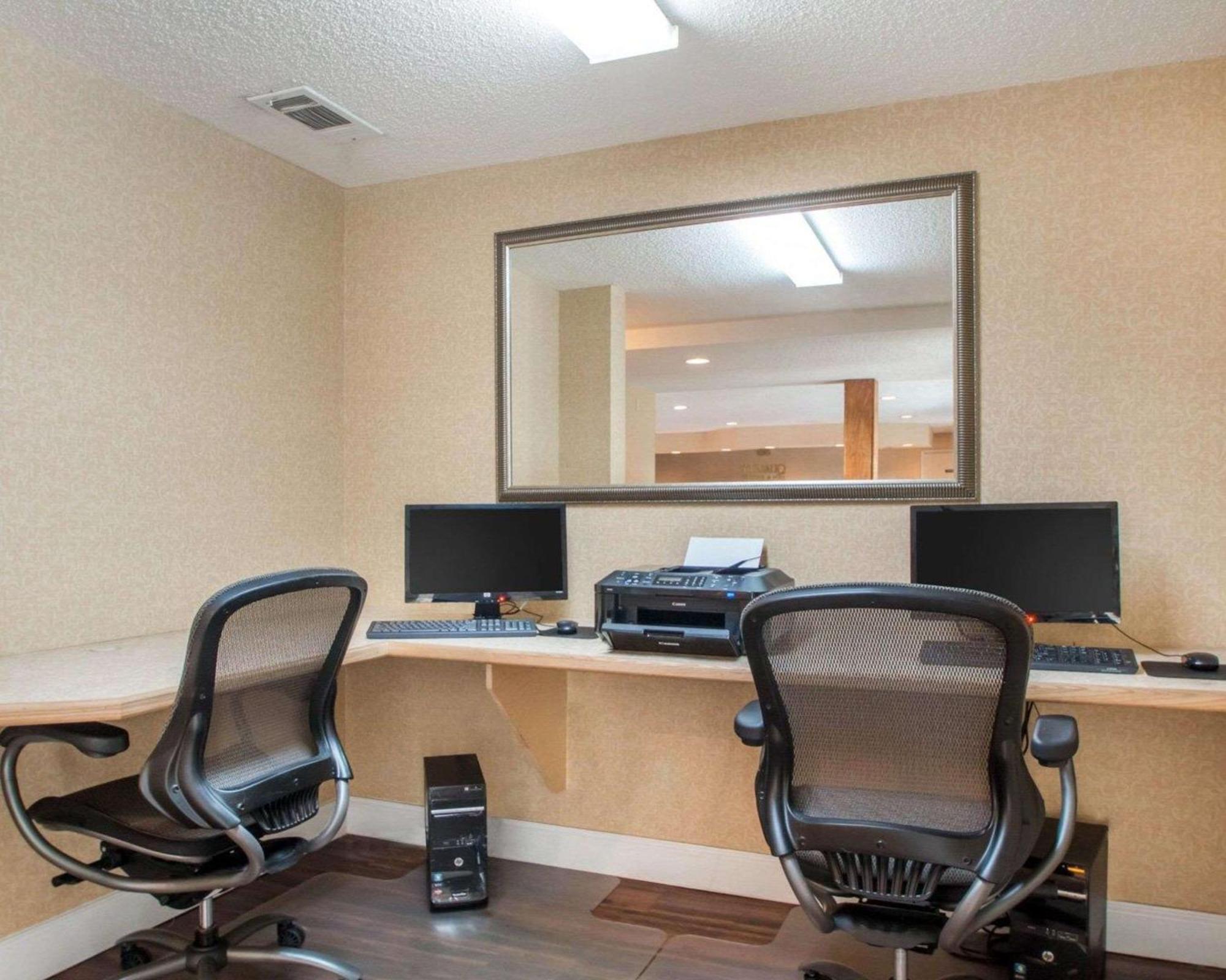Quality Inn & Suites Риджленд Екстериор снимка