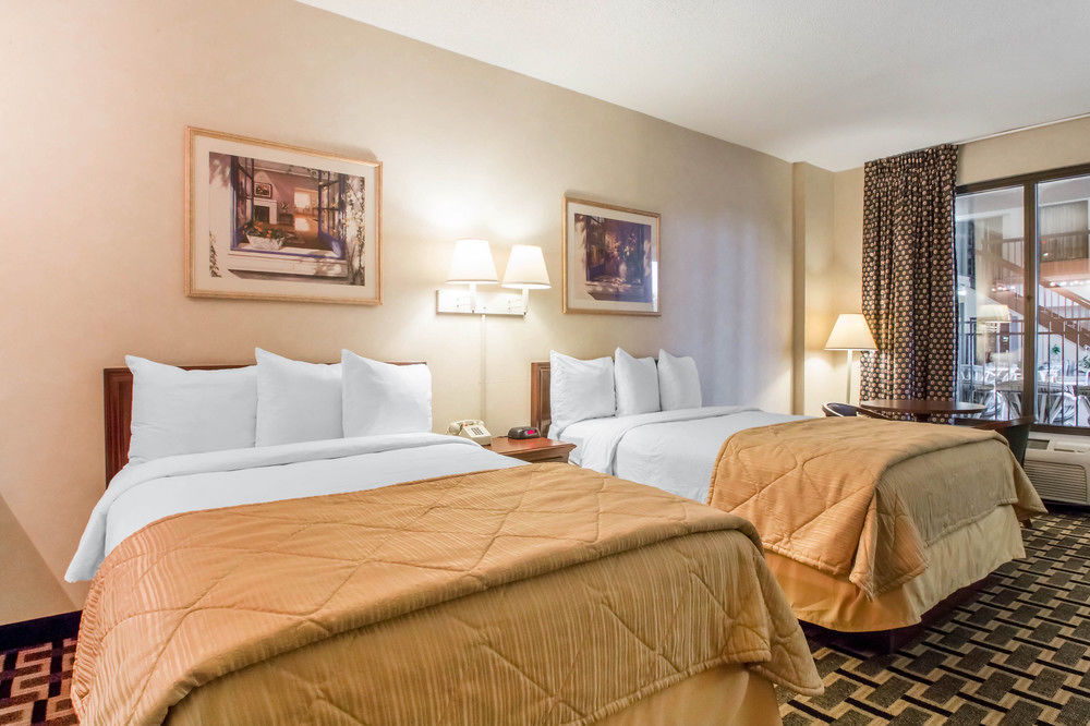Quality Inn & Suites Риджленд Екстериор снимка