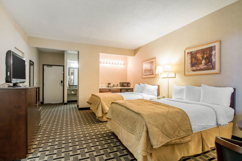 Quality Inn & Suites Риджленд Екстериор снимка